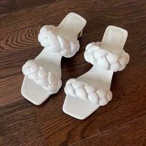 Chunky braided sandals / heels